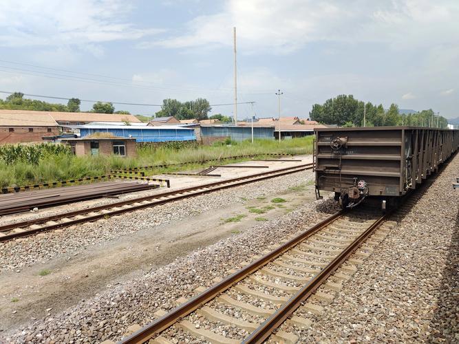 起重机路轨型号是怎么来分的?比如:24#路轨,24代表什么?